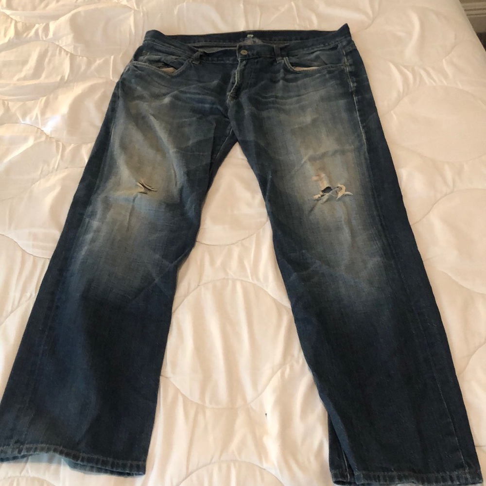 Men’s Distressed Dark Wash Jeans